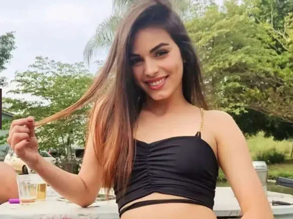 Jovem é presa por suspeita de jogar acído 