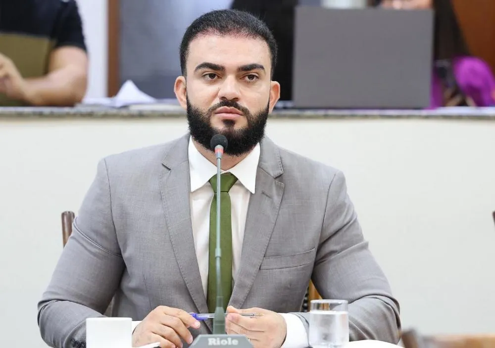 A presidência da ALETO a reeleição de Amélio Cayres tem o apoio do Deputado Léo Barbosa 