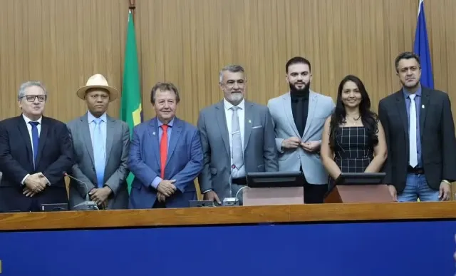 Amélio Cayres é reeleito para presidir mesa diretora da Assembleia no biênio 2025/2026