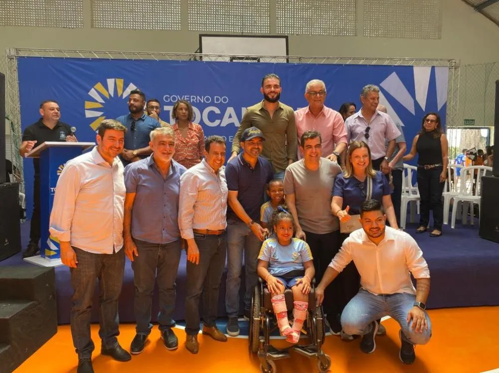 Dep. Amélio prestigia entrega de ginásio poliesportivo e reforça compromisso na cidade de Dianópoliscom o esporte