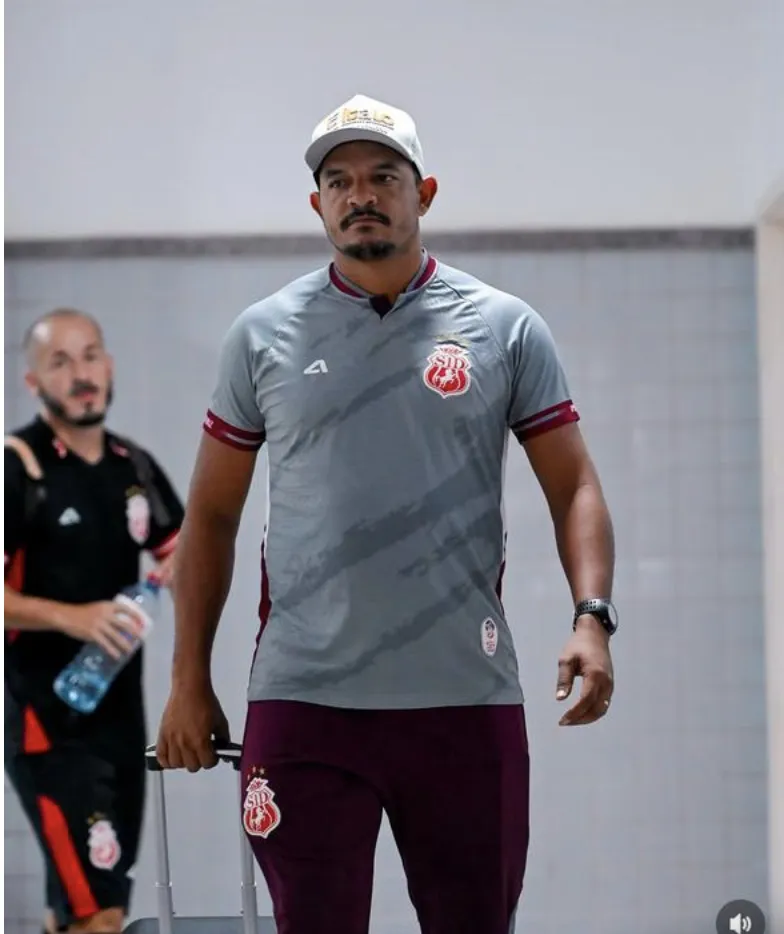 Cavalo de Aço: junior Amorim cai do comando técnico .