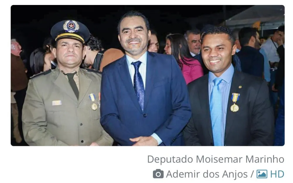 DEPUTADO MOISEMAR MARINHO É HOMENAGEADO COM A MEDALHA TIRADENTES