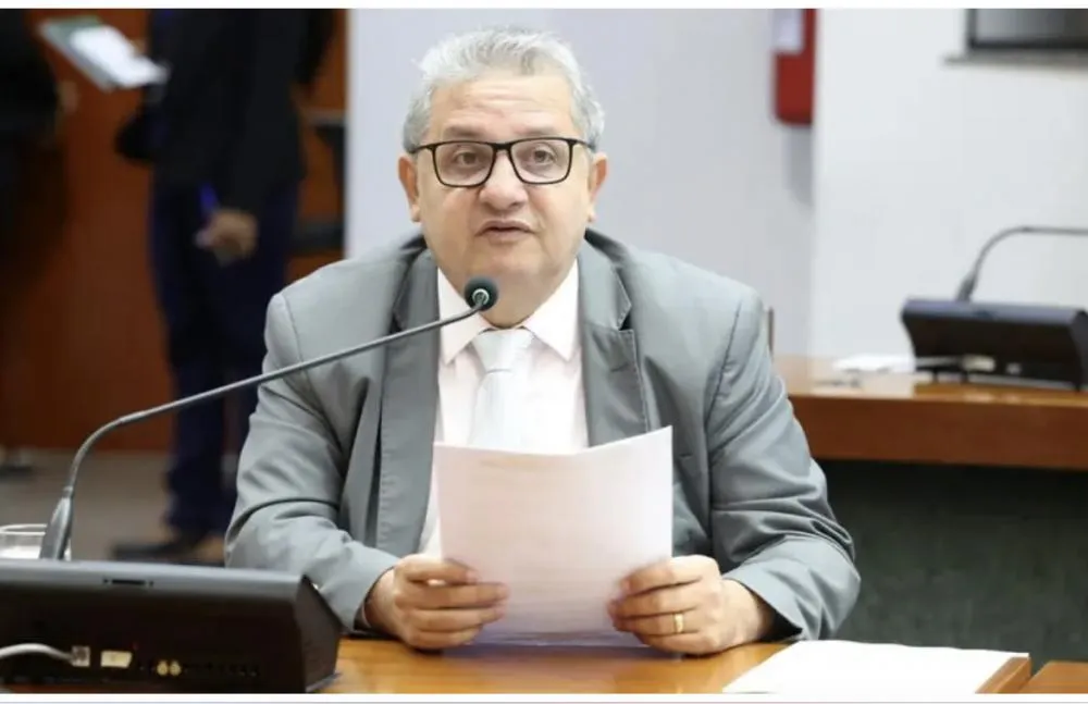 Projeto de Lei do deputado Jair Farias Garante Prioridade para Idosos na Saúde