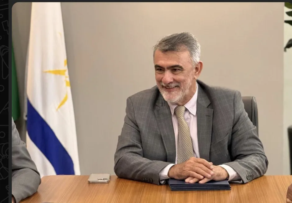 Emenda paga: Amélio garante R$ 200 mil para microrrevestimento asfáltico do distrito de Macaúba em Araguatins