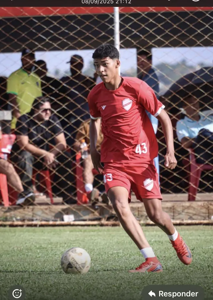 Kauã, zagueiro de 14 anos, se destaca no Sub-15 do Vila Nova e chama atenção da torcida e diretoria